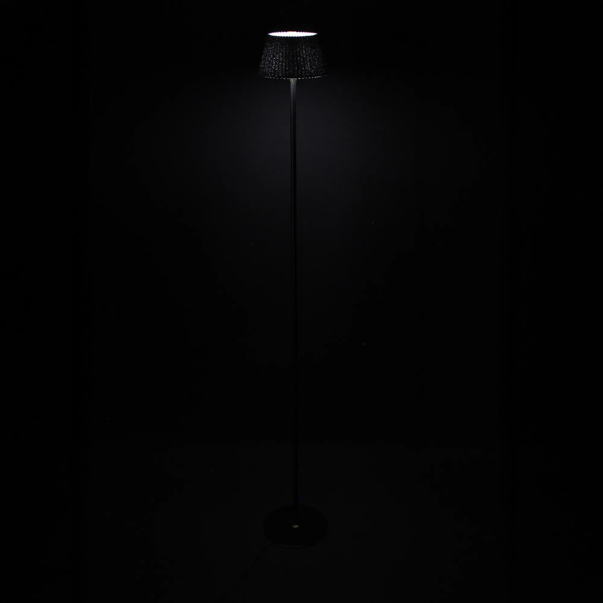 LED-Stehleuchte "Elegance"  im Frank Flechtwaren Online Shop für LED-Lampen kaufen