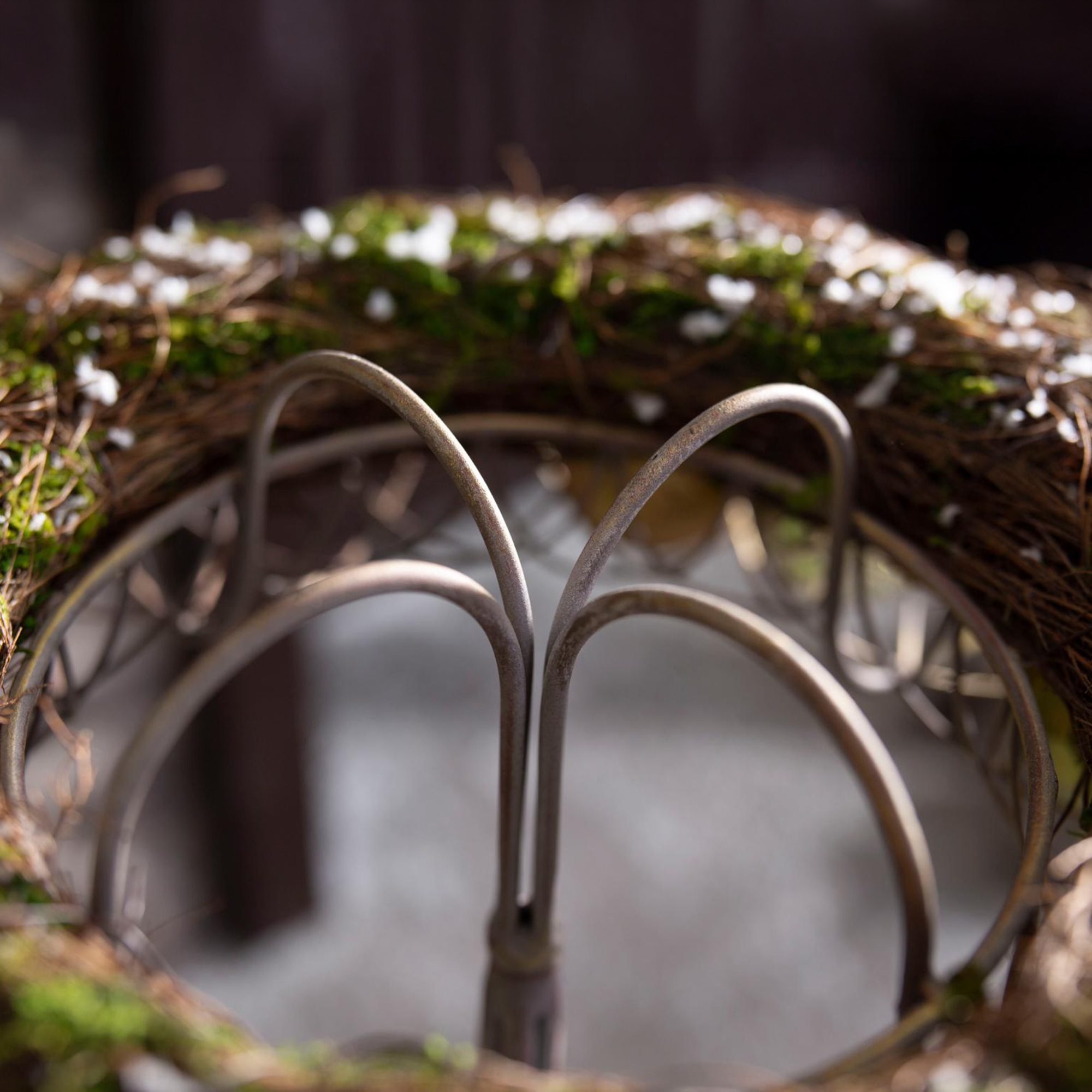 Kranzständer "Shabby-Chic"  im Frank Flechtwaren Online Shop für Vintage-Flair im Weihnachtsgarten kaufen