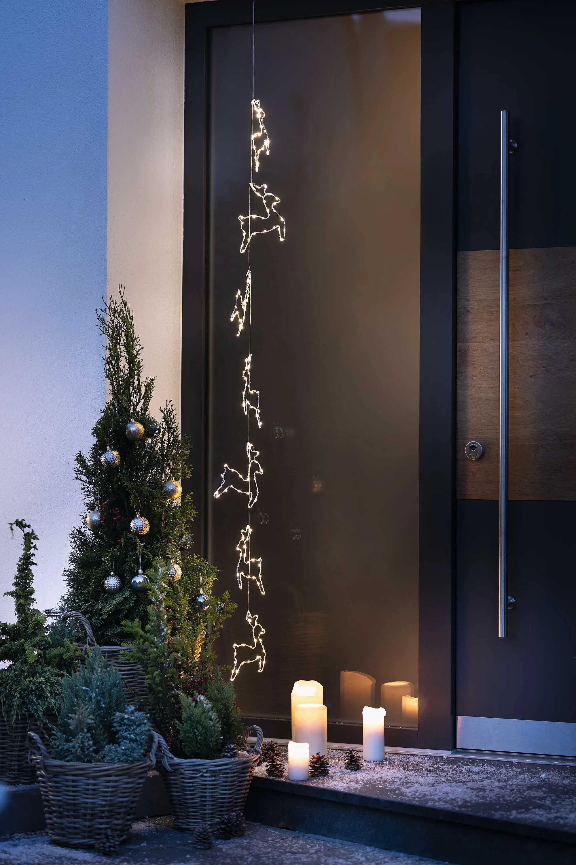 LED-Lichterkette "Rentiere"  im Frank Flechtwaren Online Shop für Weihnachtliche LED-Leuchthänger kaufen