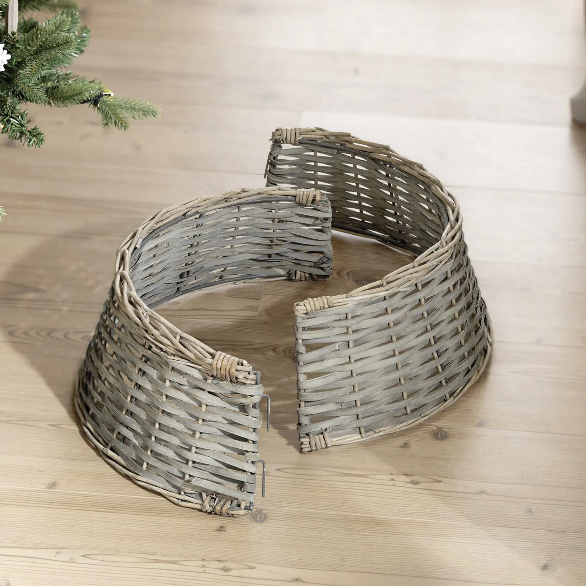 Weihnachtsbaumring "Grey"  im Frank Flechtwaren Online Shop für Tannenbäume kaufen