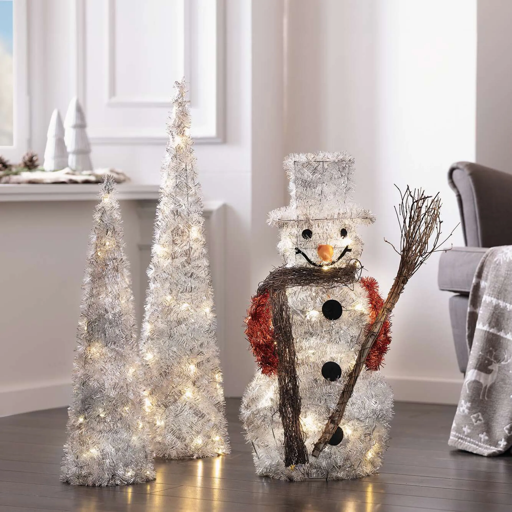 LED-Schneemann "Silberglimmer"  im Frank Flechtwaren Online Shop für Weihnachtliche Dekofiguren kaufen