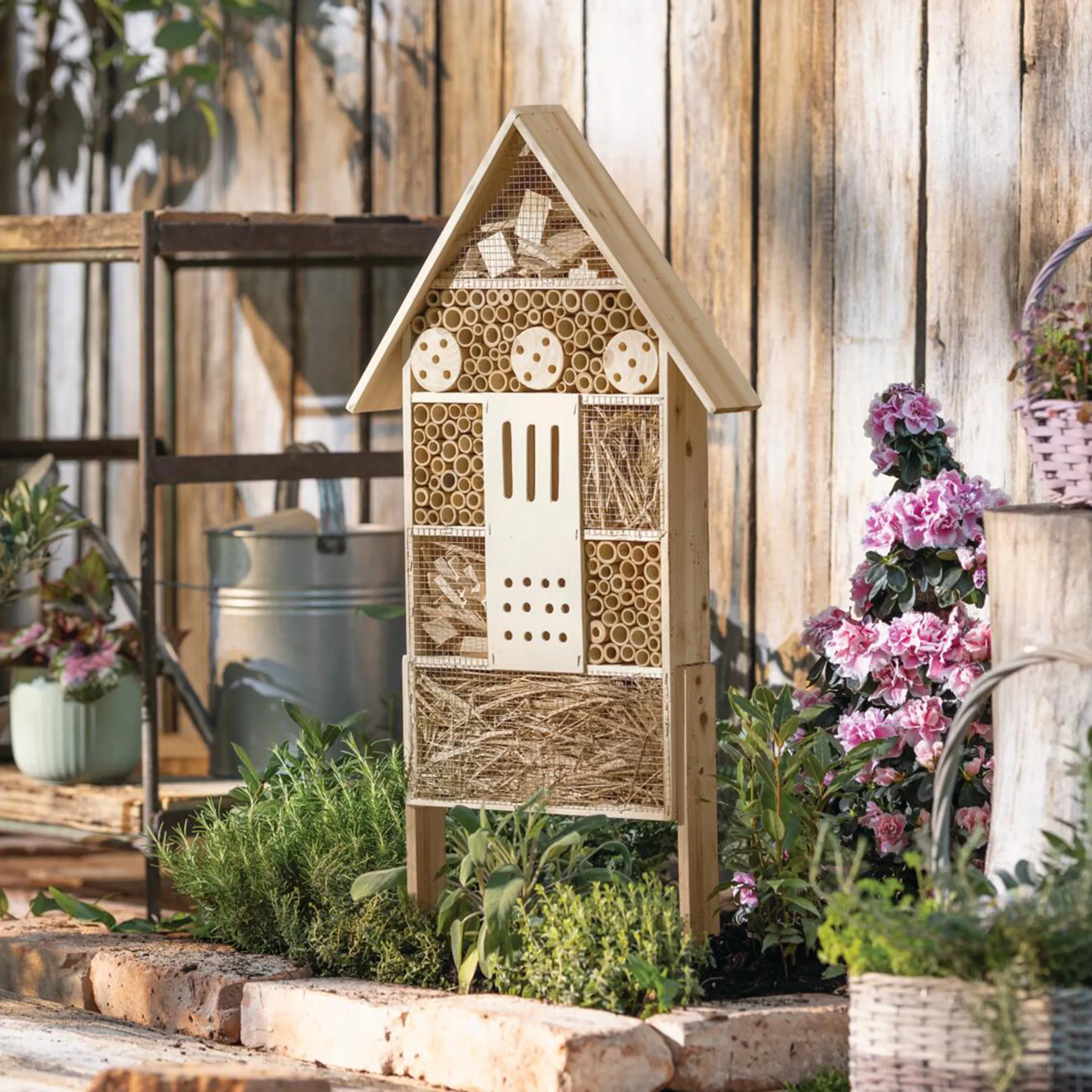 Insektenhotel "Natur"  im Frank Flechtwaren Online Shop kaufen