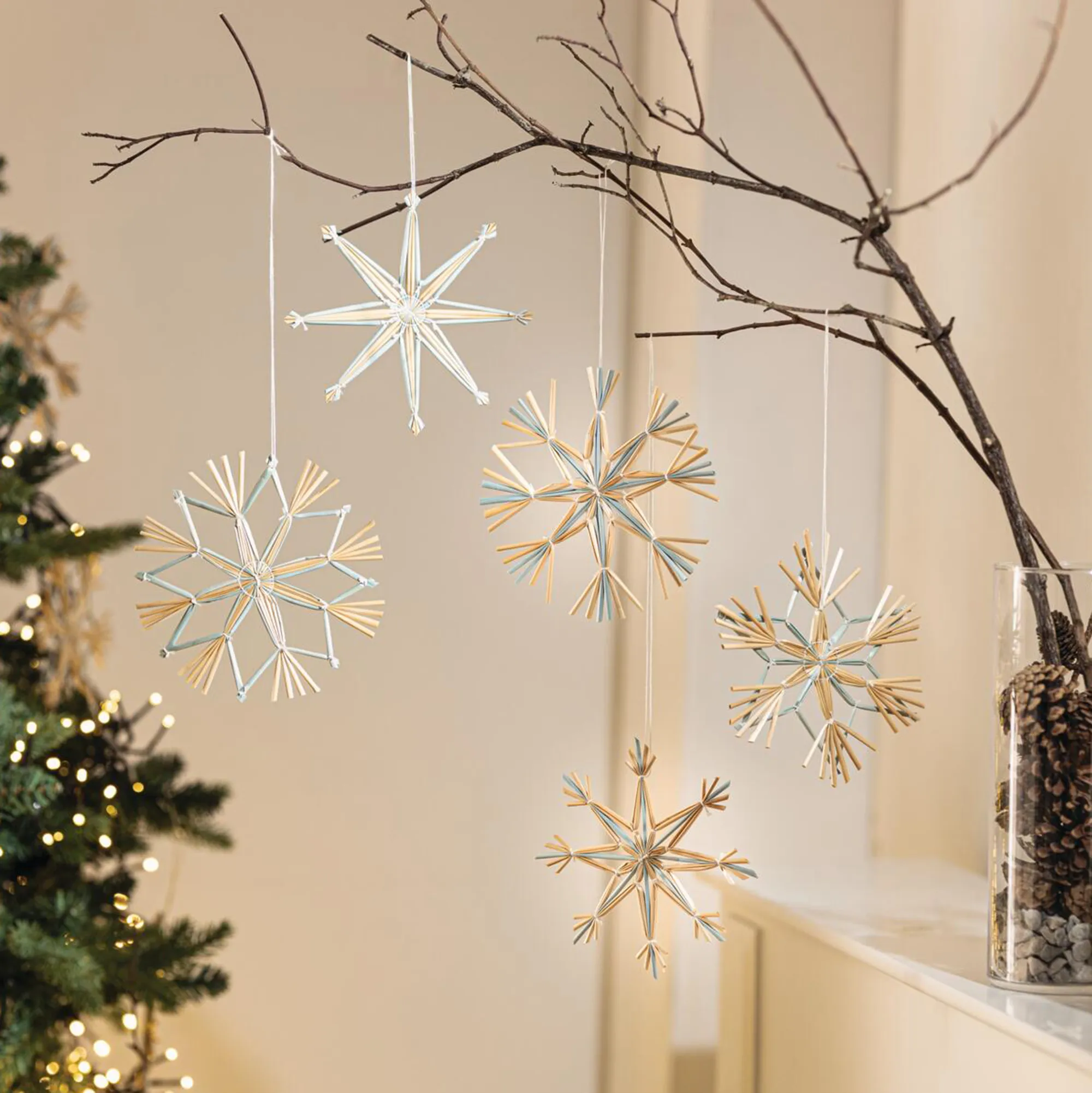 Strohstern "Eisblau", 18er Set  im Frank Flechtwaren Online Shop kaufen