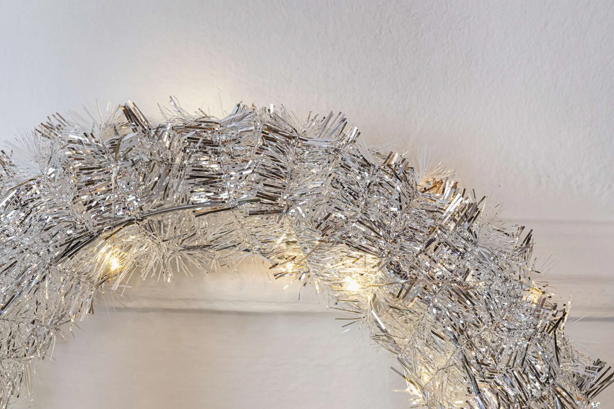 LED-Kranz "Silberglimmer"  im Frank Flechtwaren Online Shop für Metallic Glam kaufen