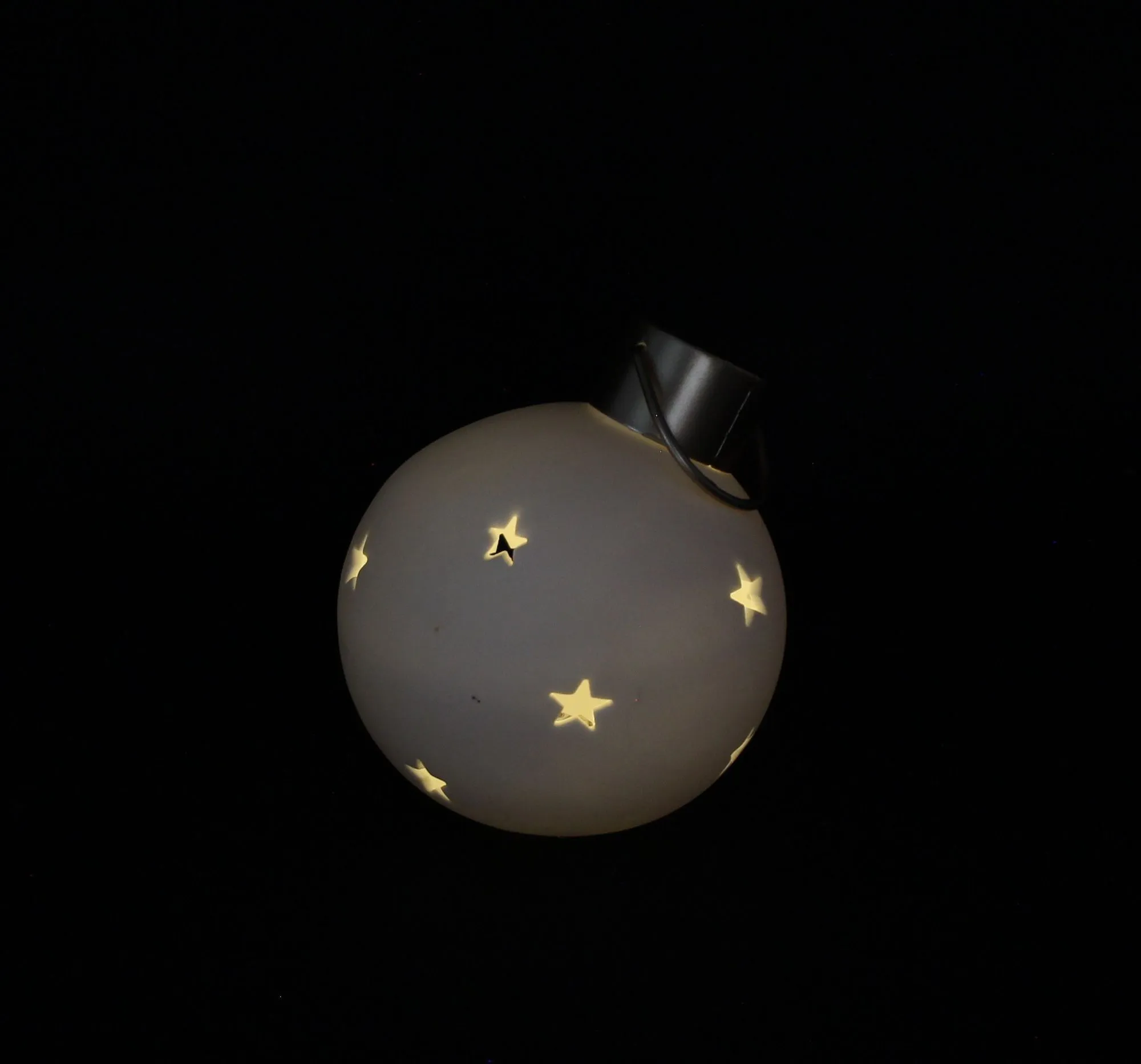 LED-Weihnachtskugel "Sterne"  im Frank Flechtwaren Online Shop für Weihnachtliche LED-Deko kaufen