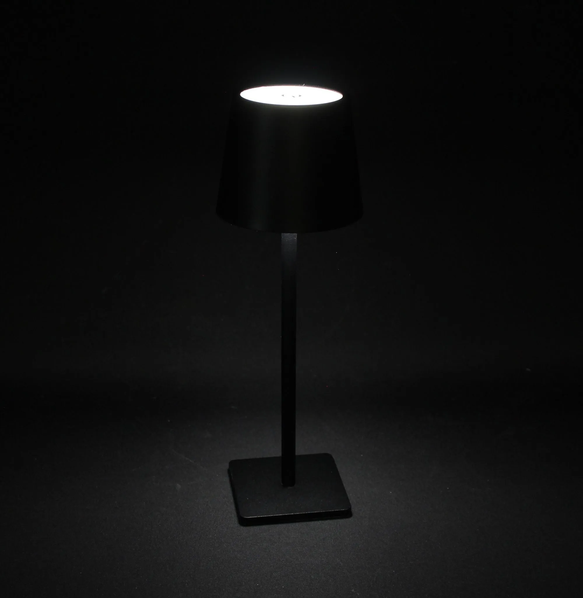 LED-Tischlampe "Black Touch"  im Frank Flechtwaren Online Shop für LED-Beleuchtung kaufen