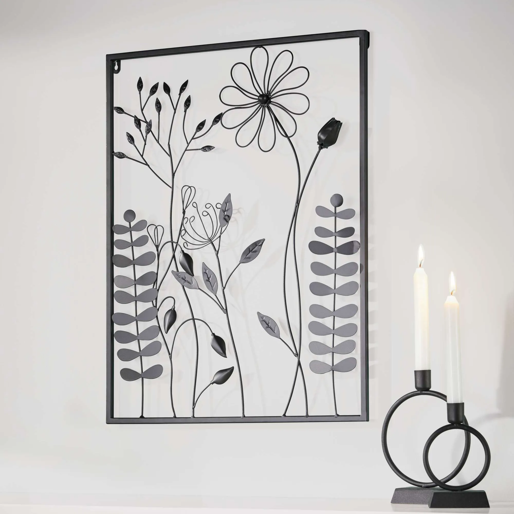 Bild "Black Flowers"  im Frank Flechtwaren Online Shop kaufen