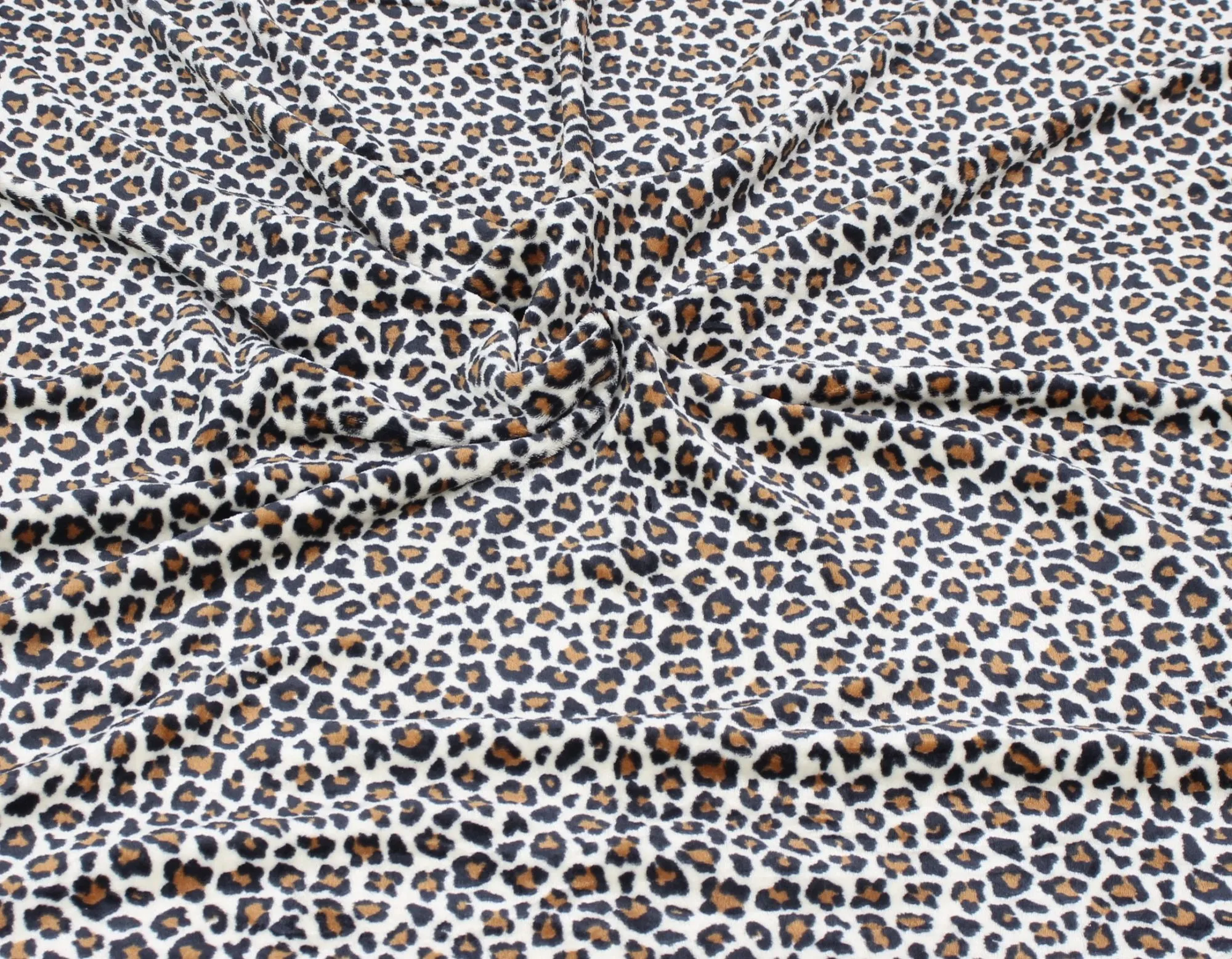 Kuscheldecke "Leo"  im Frank Flechtwaren Online Shop für Animal Print kaufen