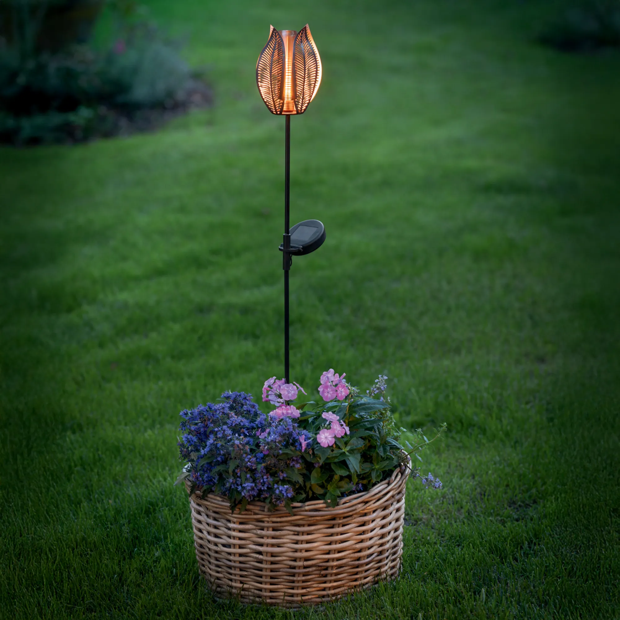 Solarstecker "Blume"  im Frank Flechtwaren Online Shop für Solar-Beleuchtung kaufen
