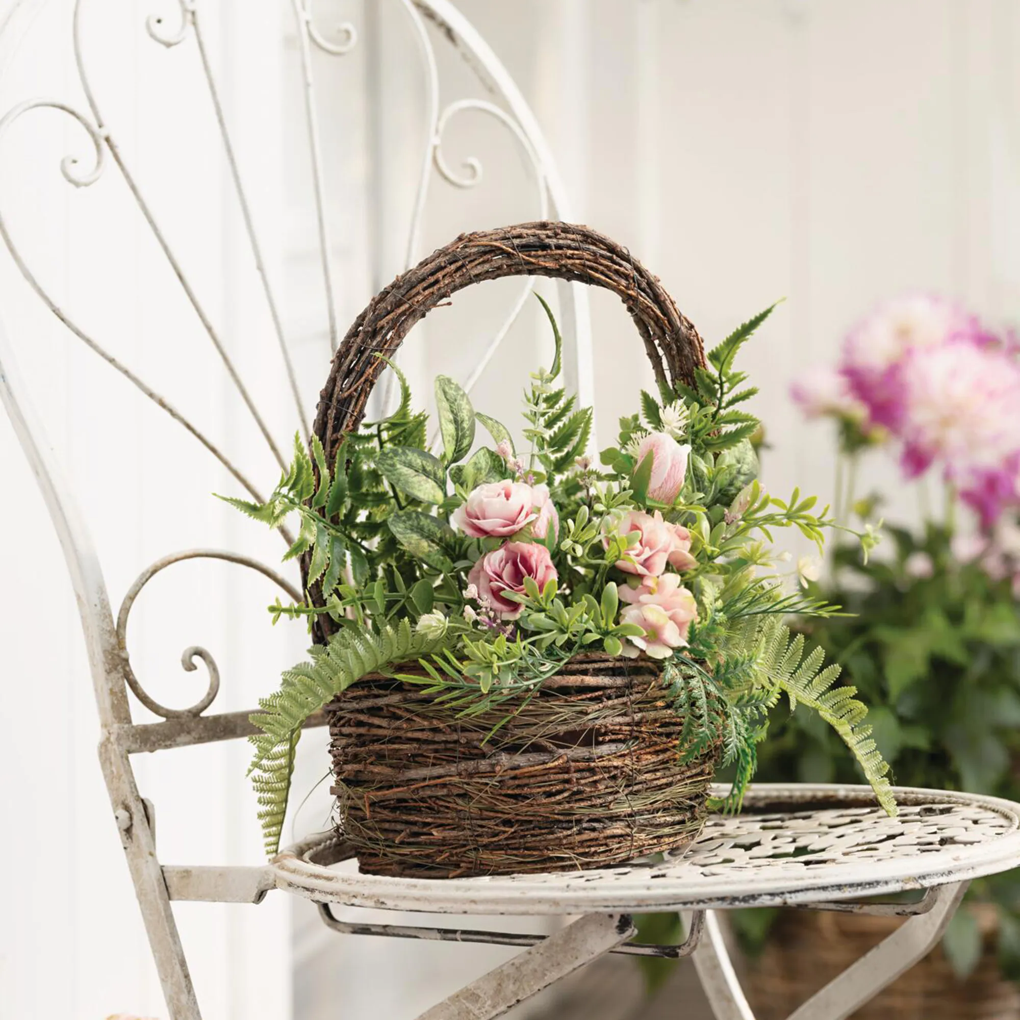 Kunstblumenkorb "Zartes Rosa"  im Frank Flechtwaren Online Shop kaufen