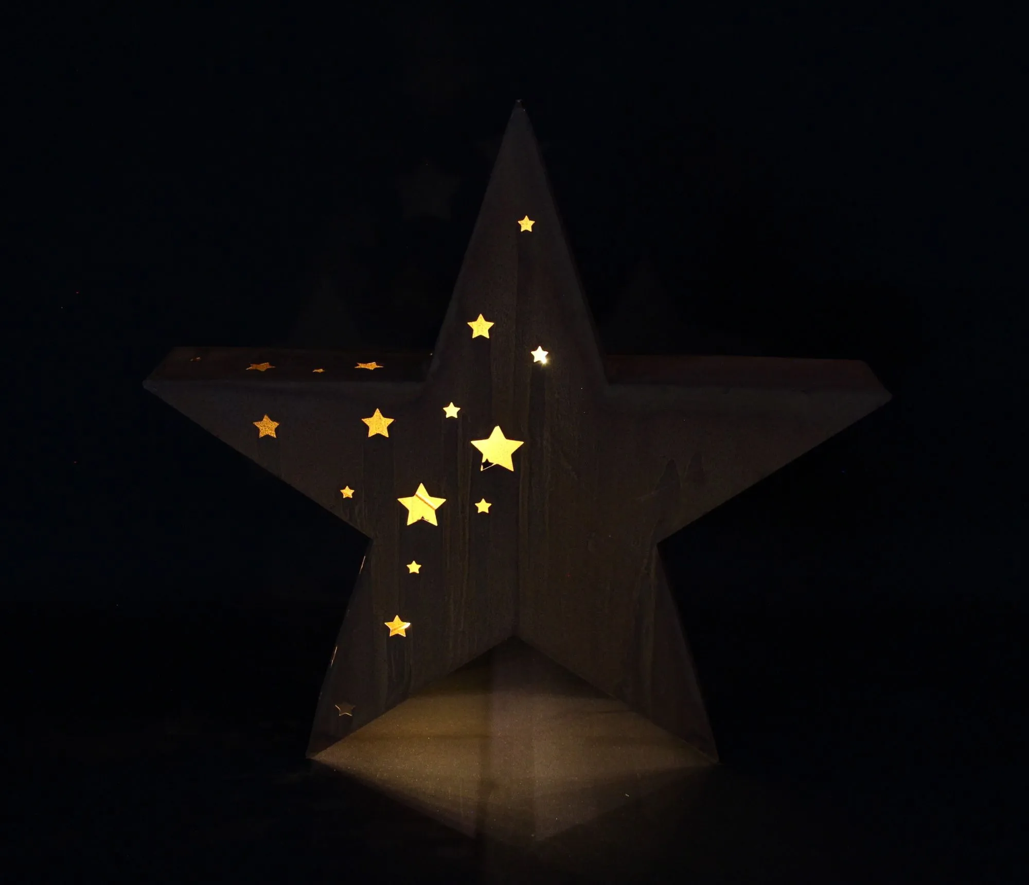 LED-Stern "Lichtermeer"  im Frank Flechtwaren Online Shop für Rostdeko für Ihren Garten kaufen