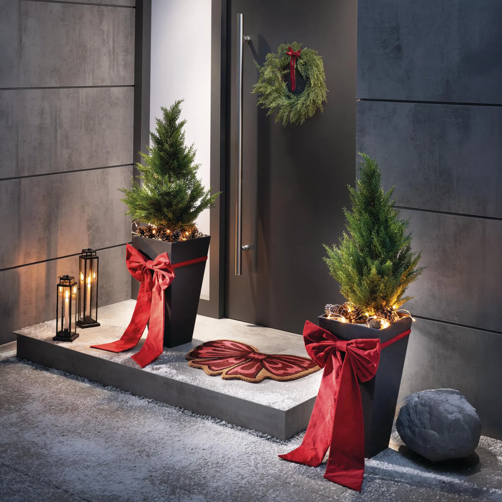 Kunstpflanze "Konifere"  im Frank Flechtwaren Online Shop für Weihnachtliche Gartendeko kaufen