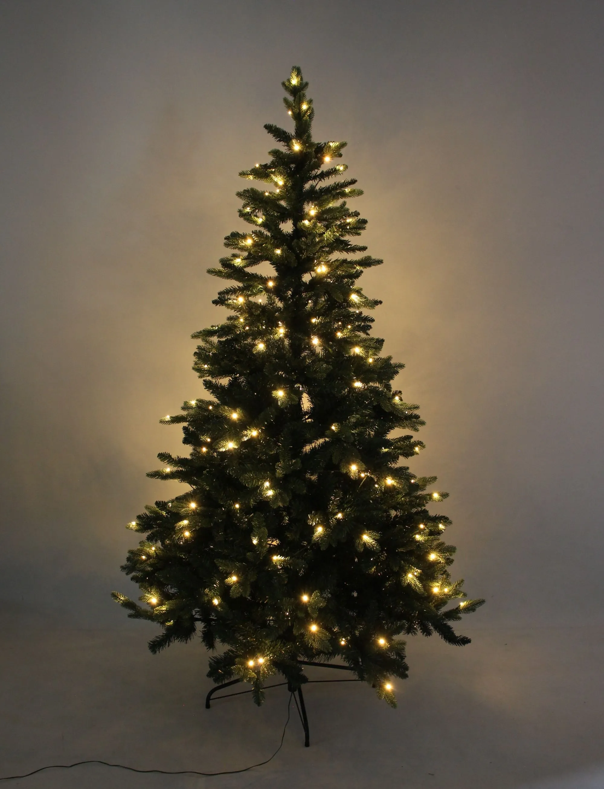 Tannenbaum mit Lichterkette  im Frank Flechtwaren Online Shop für Weihnachtliches Chalet kaufen
