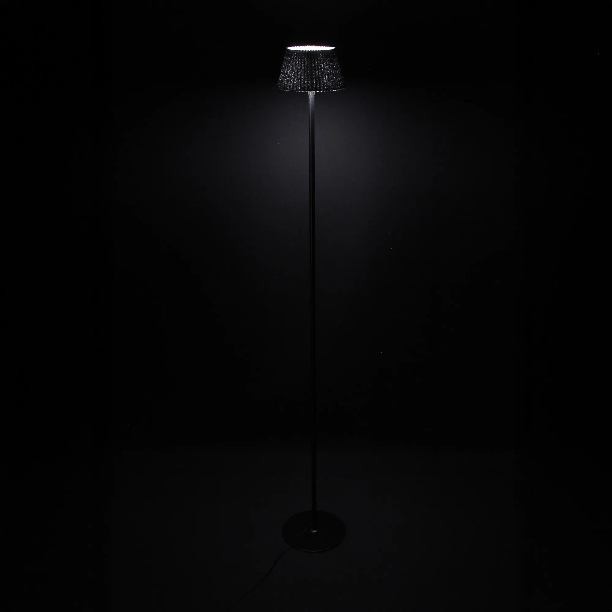 LED-Stehleuchte "Elegance"  im Frank Flechtwaren Online Shop für LED-Lampen kaufen