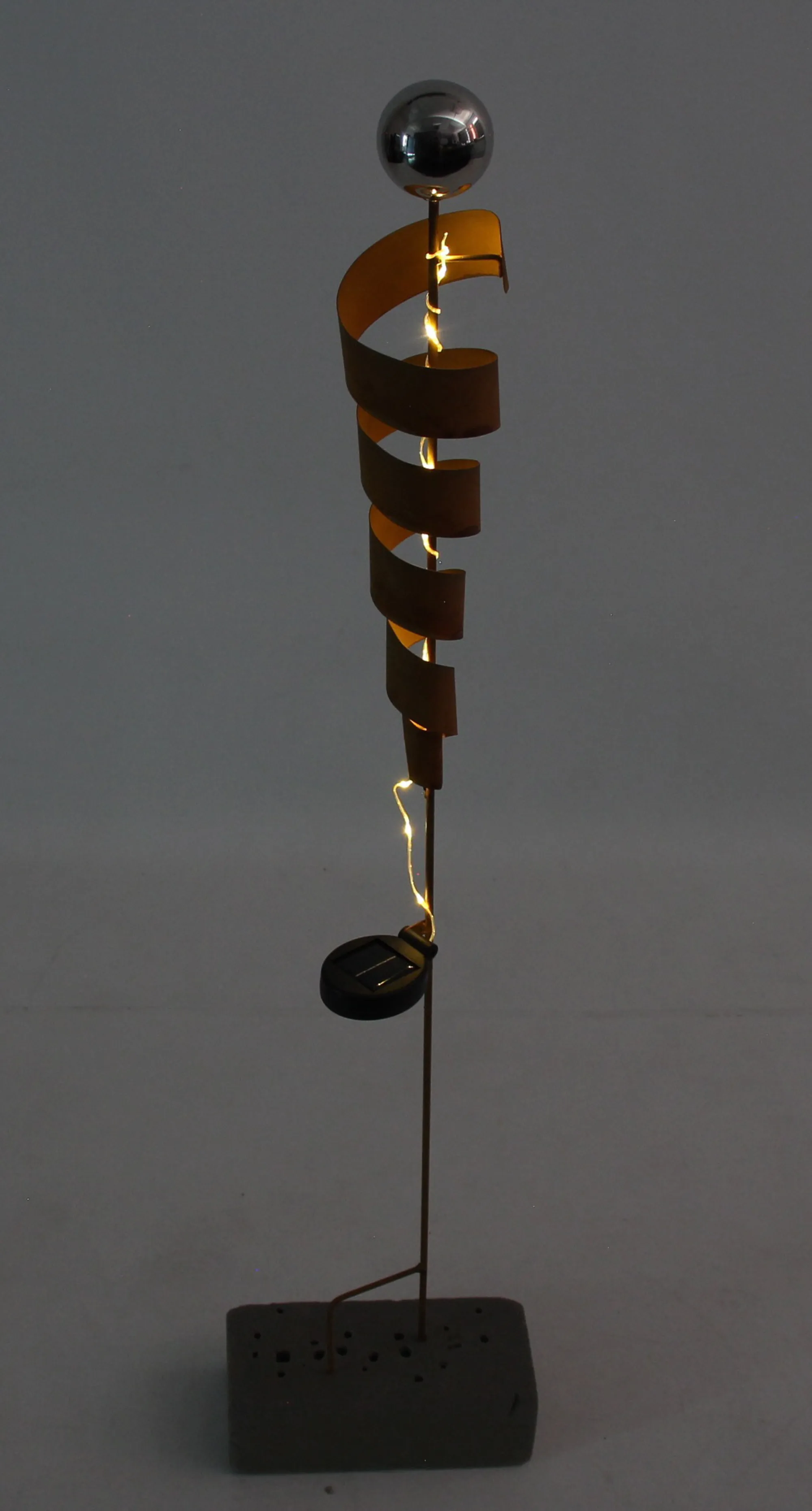 Solarstecker "Spirale"  im Frank Flechtwaren Online Shop für Rostdeko für Ihren Garten kaufen