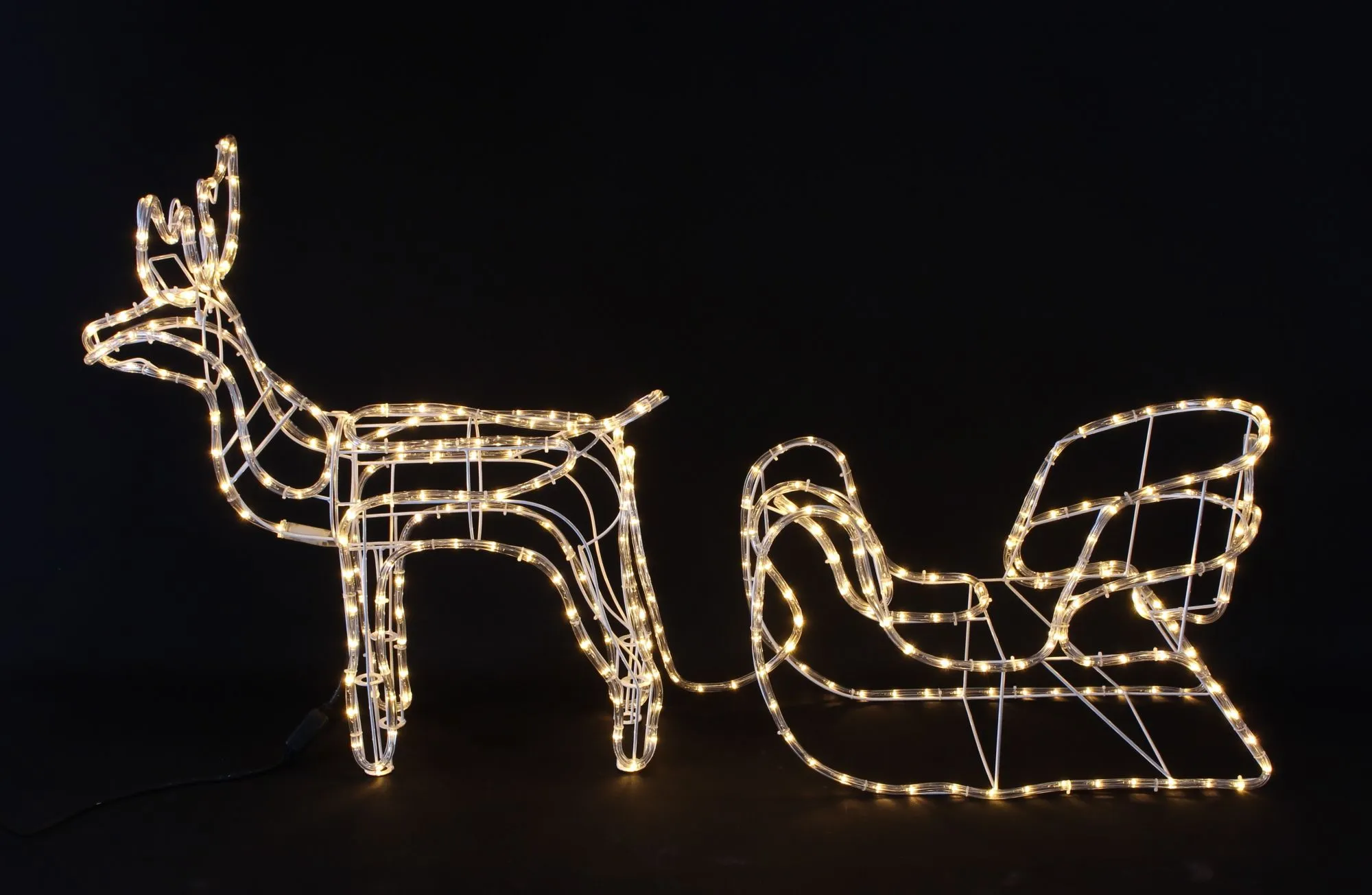 LED-Deko "Rentier mit Schlitten"  im Frank Flechtwaren Online Shop für Schlitten kaufen