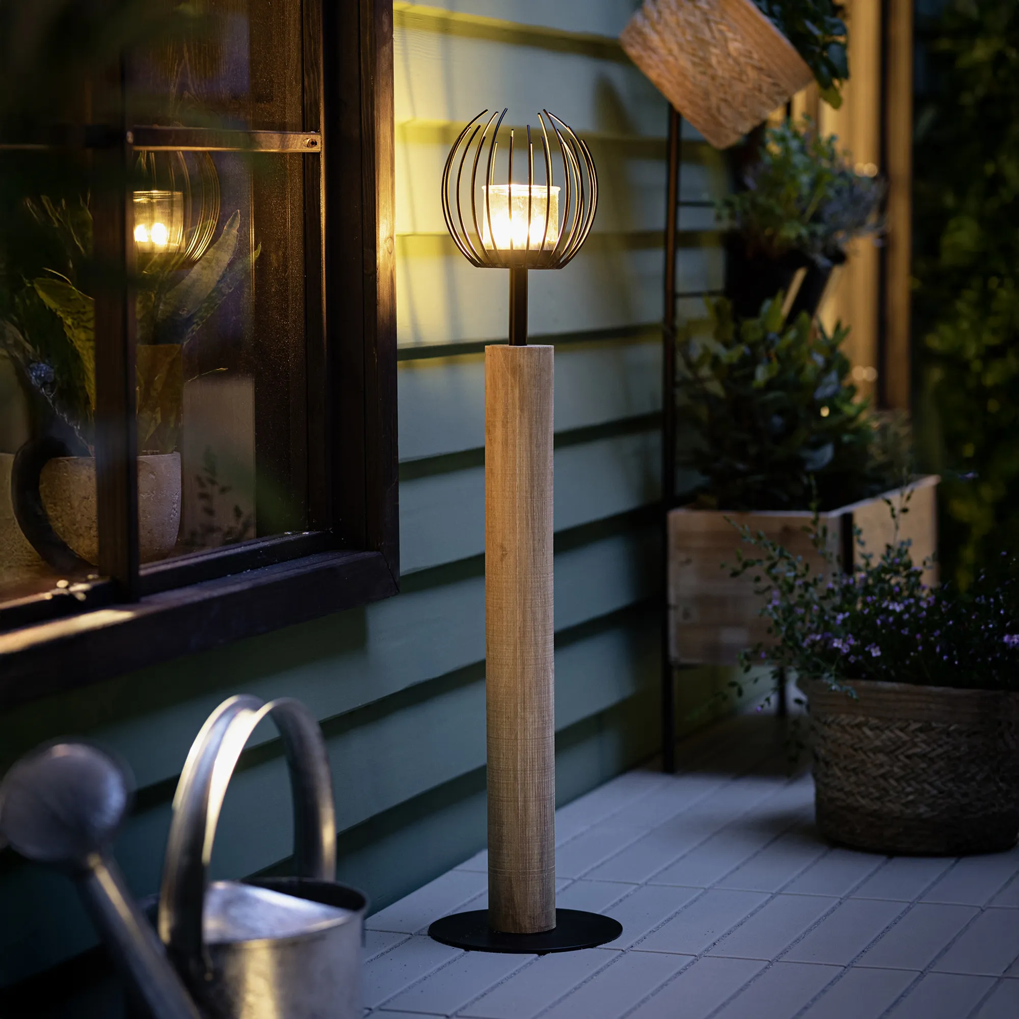 Windlicht-Säule "Blütenkorb"  im Frank Flechtwaren Online Shop für Magie des Sommers kaufen