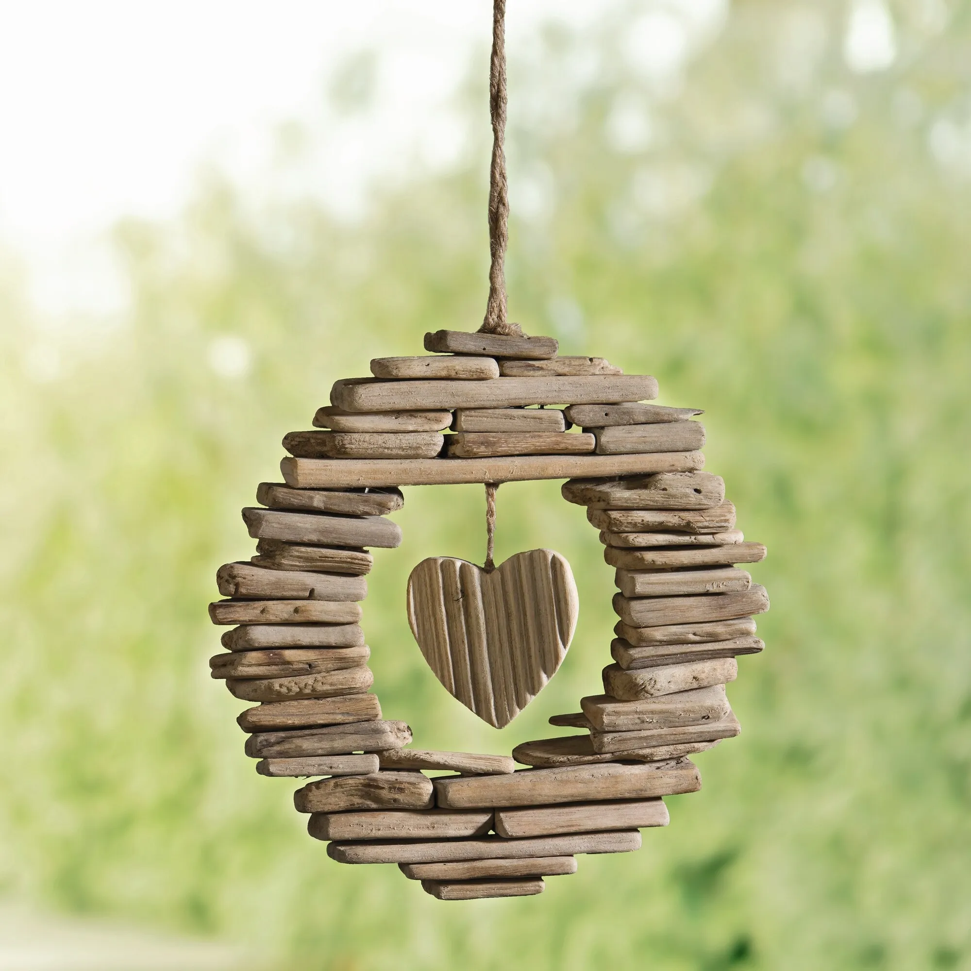 Kranz "Wooden-Heart"  im Frank Flechtwaren Online Shop kaufen
