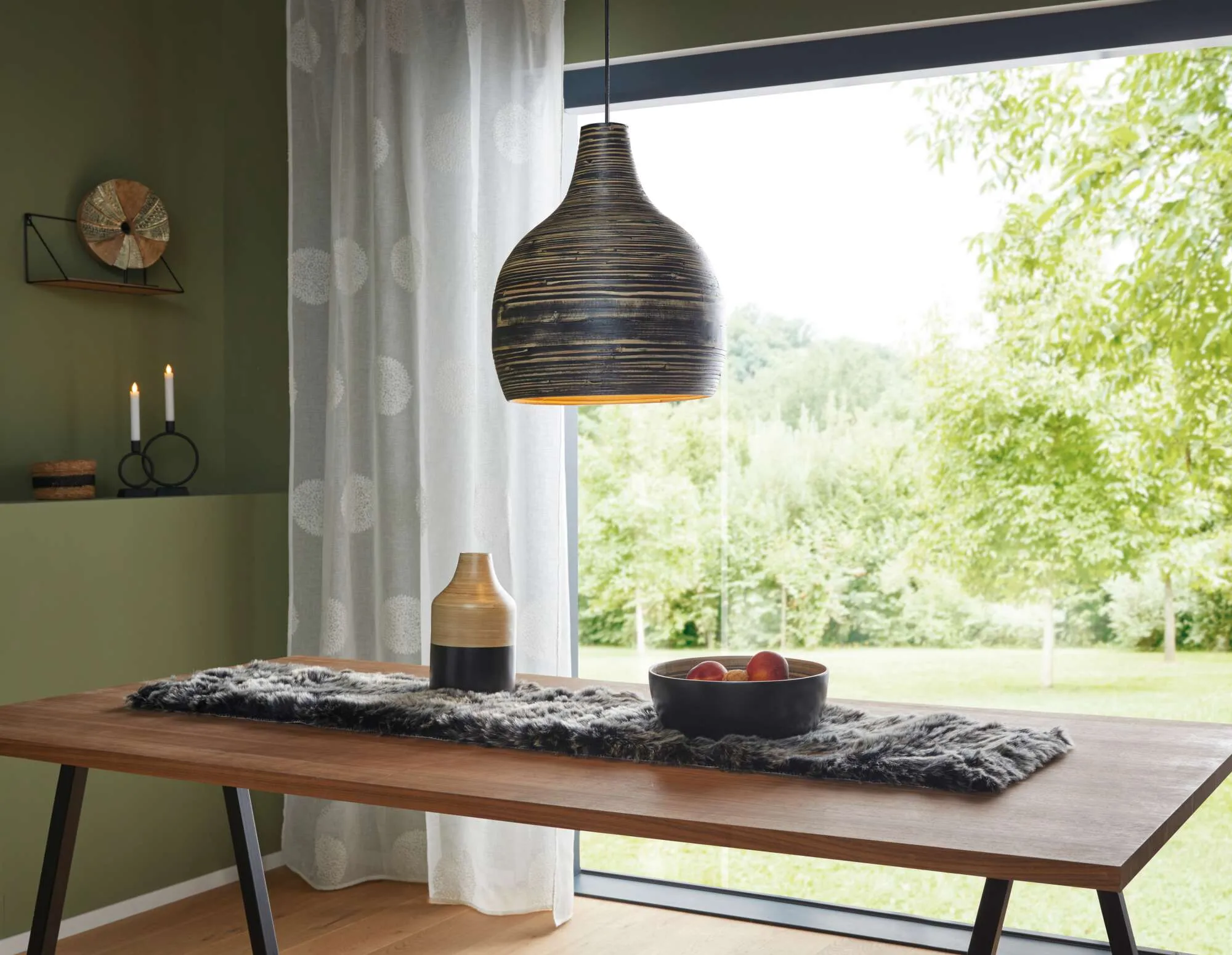 Pendelleuchte "Black Bamboo"  im Frank Flechtwaren Online Shop für Strandbar-Feeling kaufen