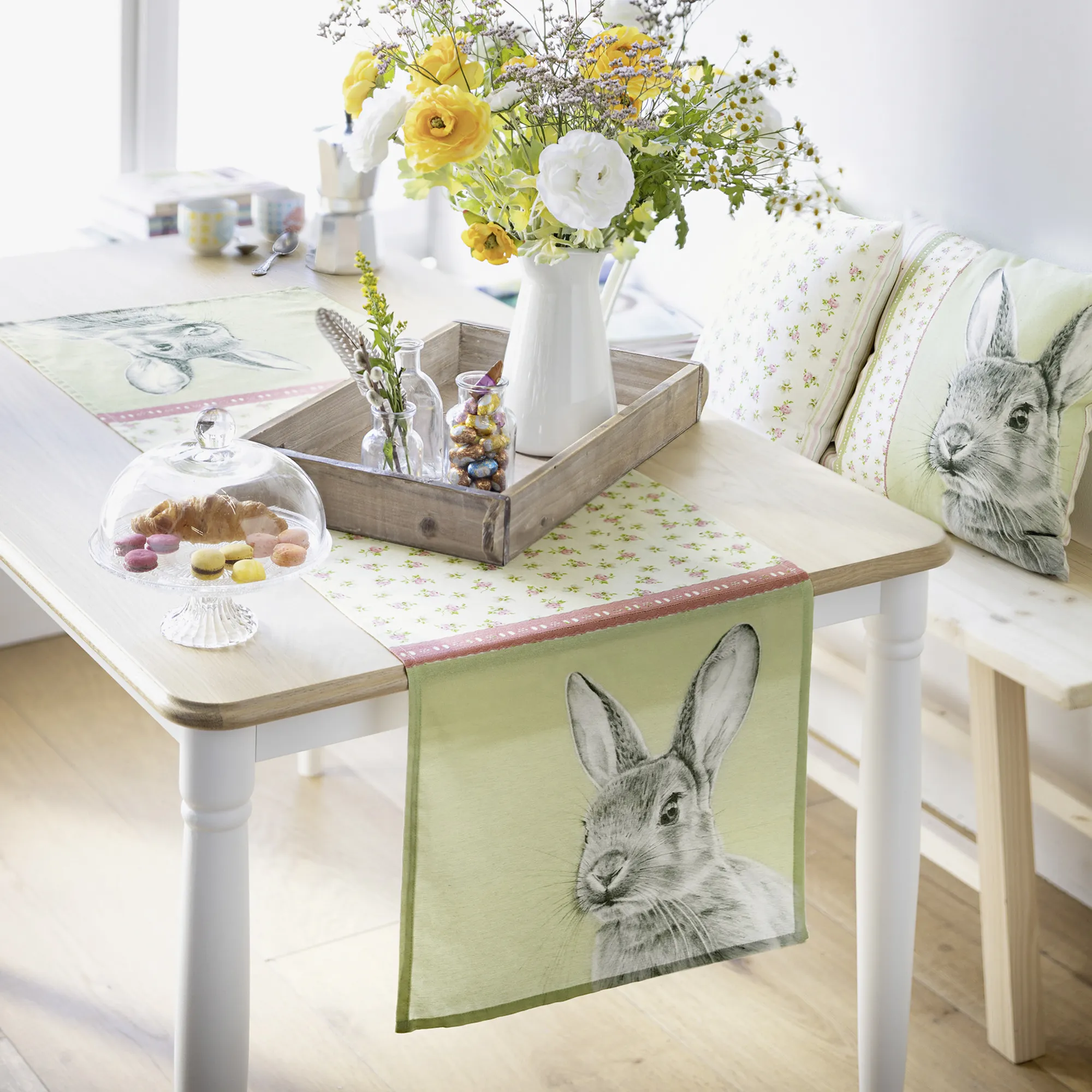 Tischläufer "Blümchenhase"  im Frank Flechtwaren Online Shop kaufen