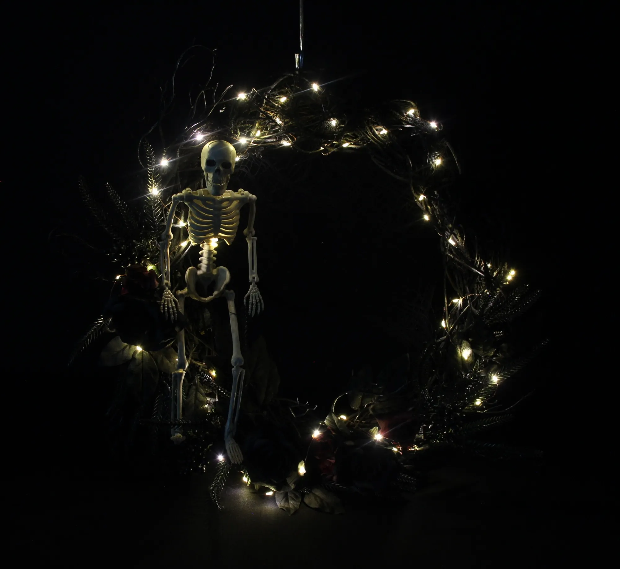 LED-Kranz "Light in the Dark"  im Frank Flechtwaren Online Shop für Halloween kaufen