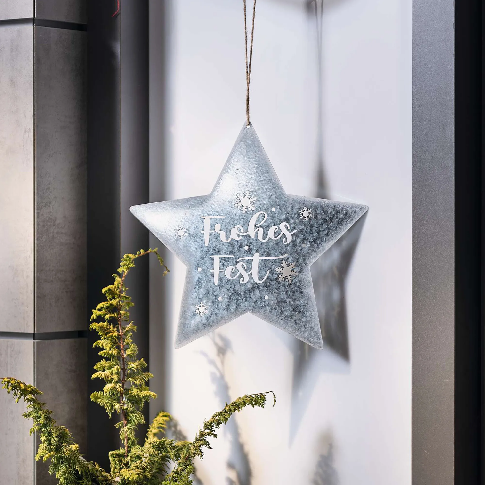Sternhänger "Frohes Fest"  im Frank Flechtwaren Online Shop kaufen
