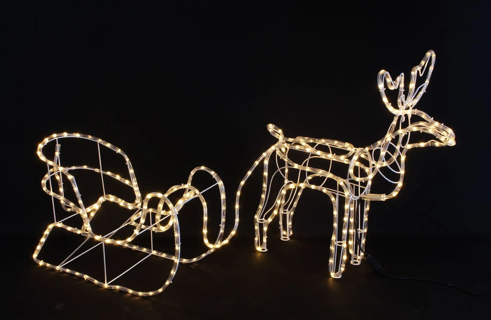 LED-Deko "Rentier mit Schlitten"  im Frank Flechtwaren Online Shop für Schlitten kaufen