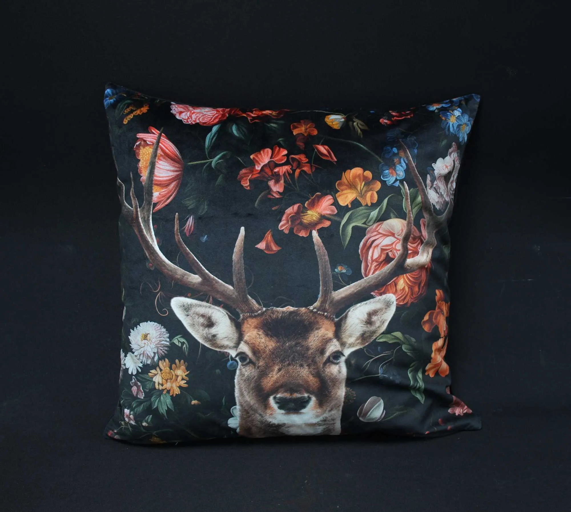 Kissenhülle "Blumenhirsch"  im Frank Flechtwaren Online Shop für For Animal Lovers kaufen
